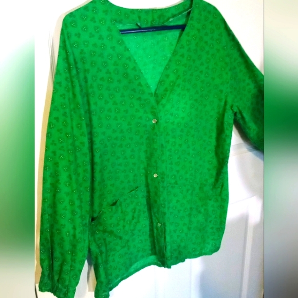 Green Button-Up Scrub - Picture 2 of 5